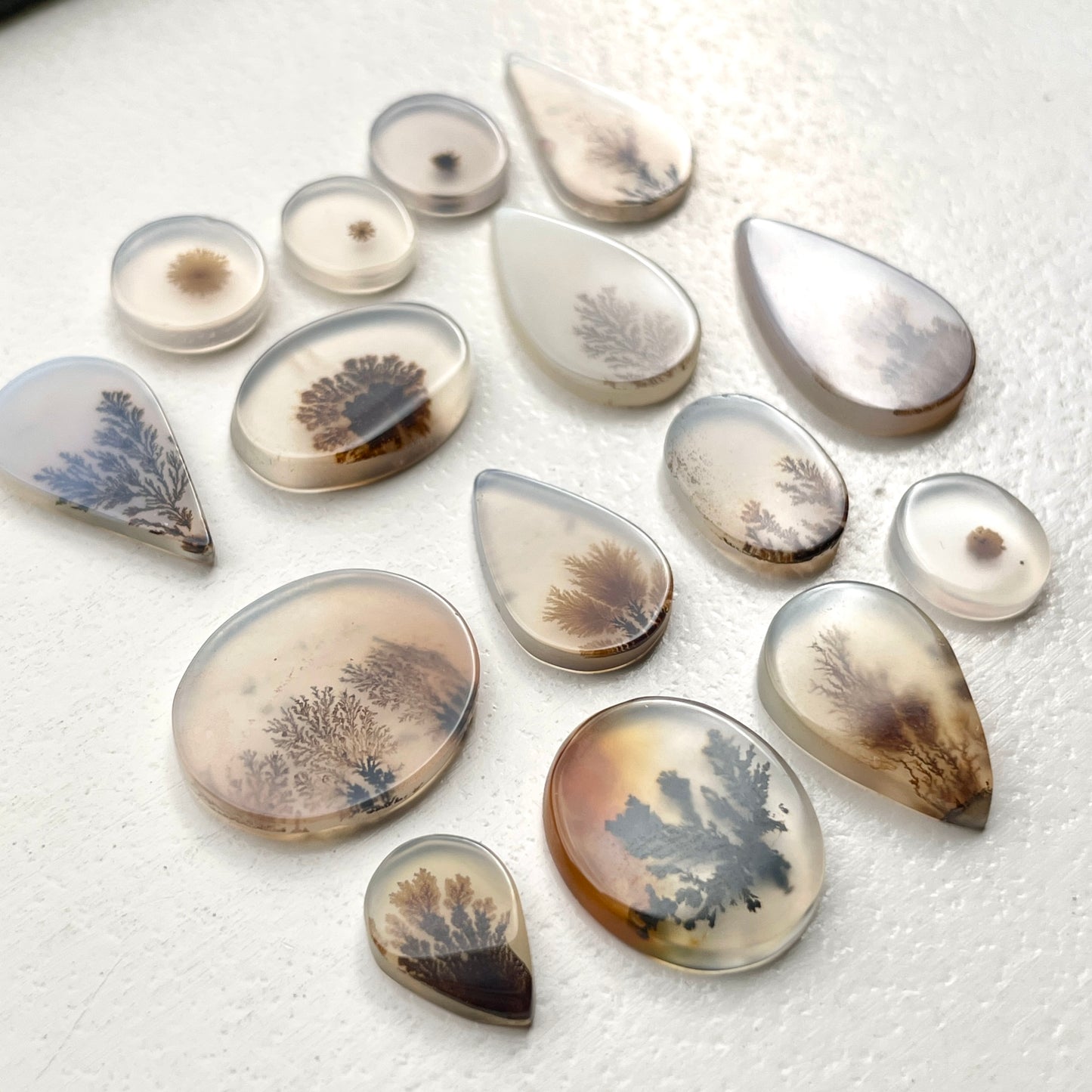 9-19mm Scenic Dendritic Agate Cabochon Smooth - Choose your Stone (G)