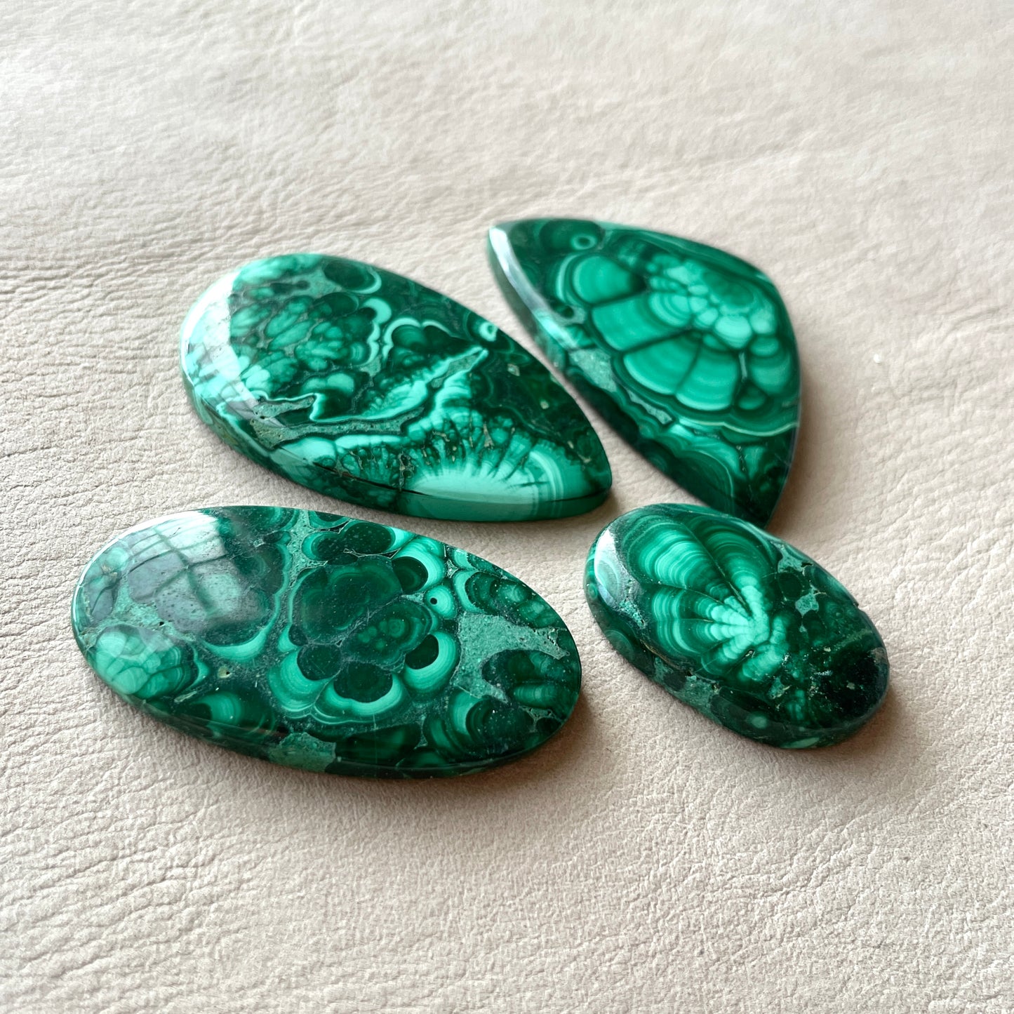 ‘Flower’ Malachite Cabochon Smooth - Choose your Stone (W1)
