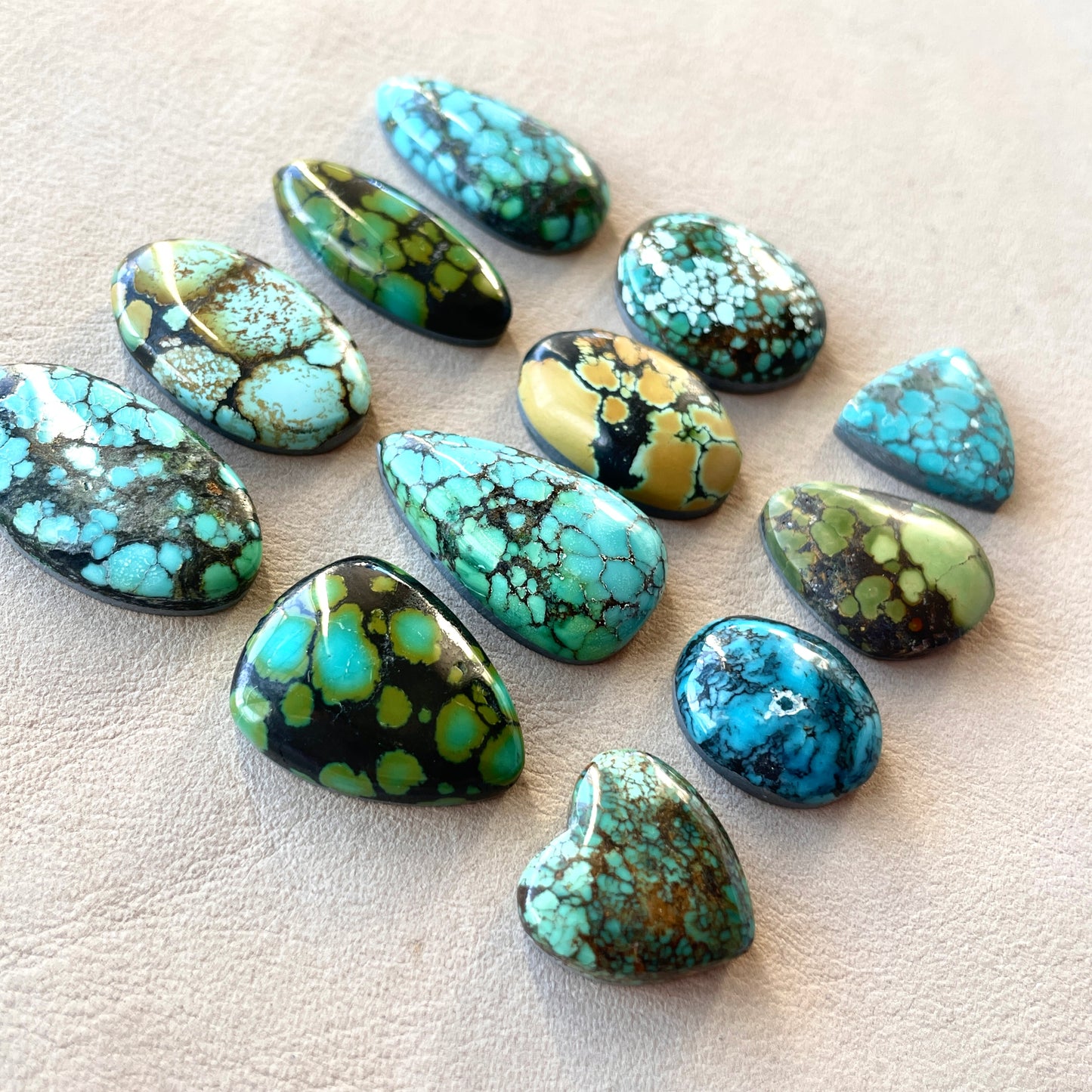 17-29mm Hubei Turquoise Cabochon Smooth (Backed) - Choose your Stone (W6)
