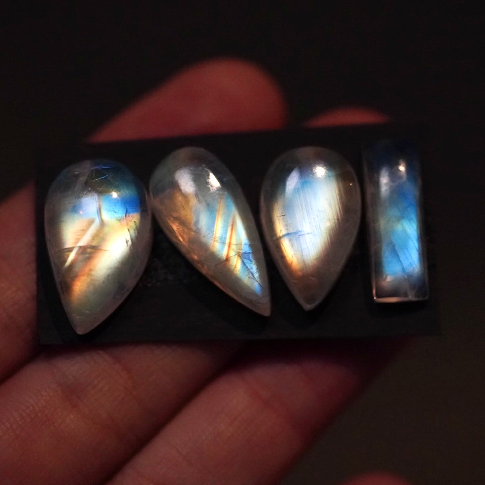 18-22mm High Grade Rainbow Moonstone Cabochon Smooth - Choose your Stone (W8)