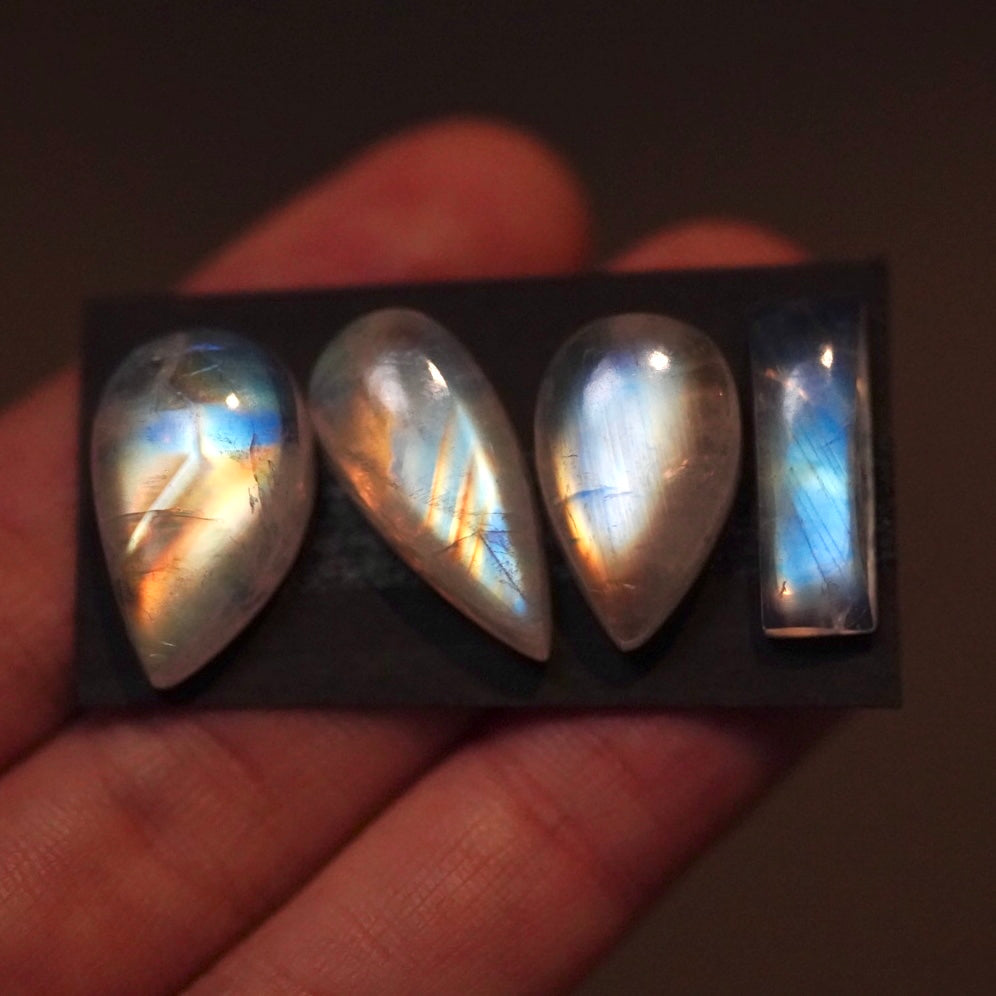 18-22mm High Grade Rainbow Moonstone Cabochon Smooth - Choose your Stone (W8)