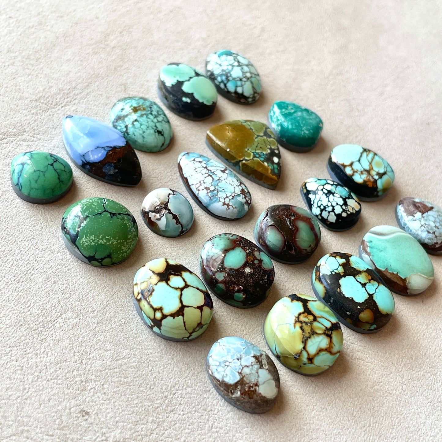 10-20mm Hubei Turquoise Cabochon Smooth (Backed) - Choose your Stone (B-W8)