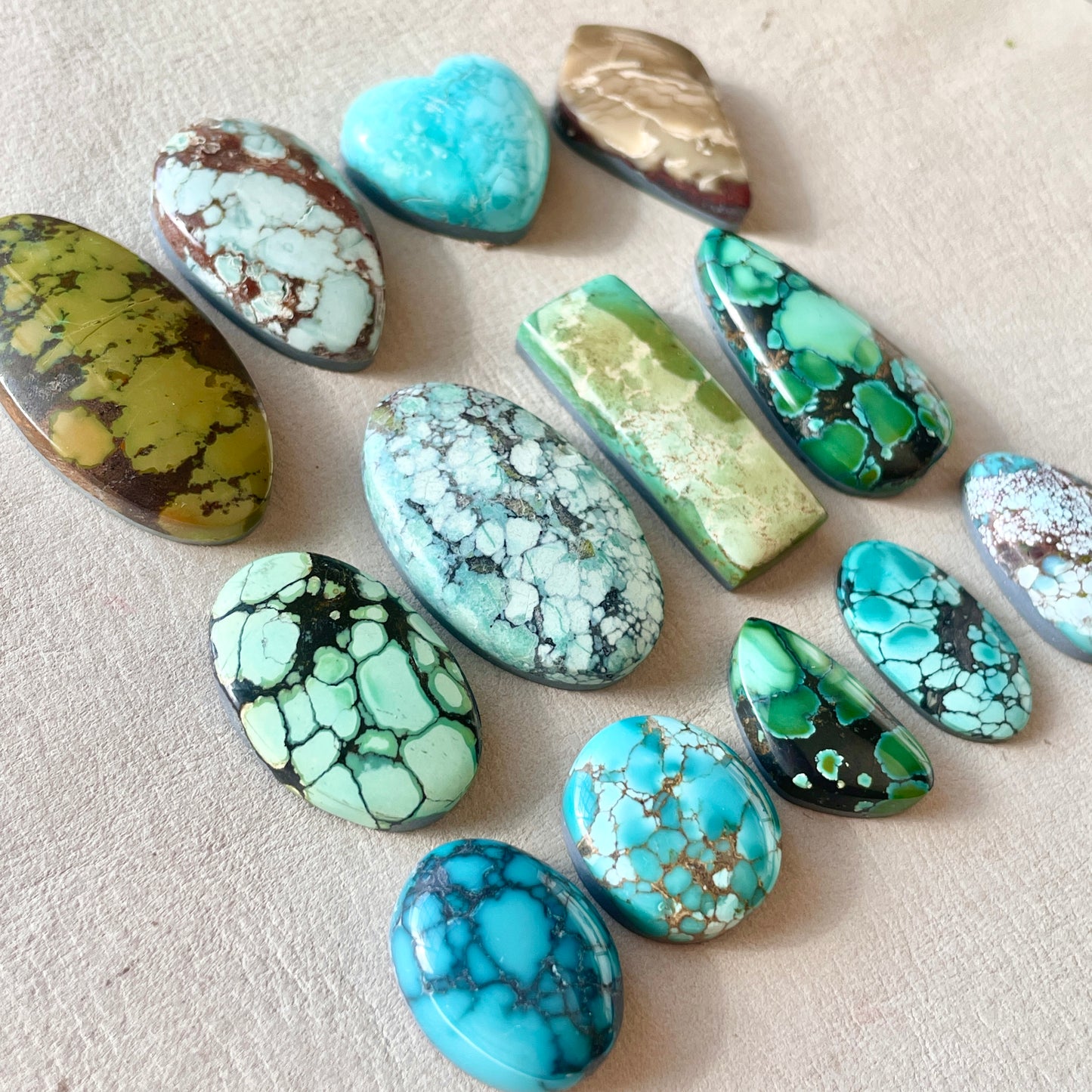 17-35mm Hubei Turquoise Cabochon Smooth (Backed) - Choose your Stone (A-W11)