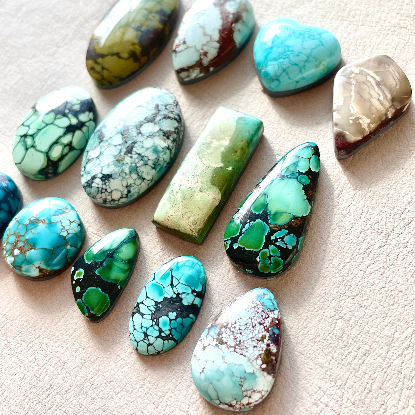 17-35mm Hubei Turquoise Cabochon Smooth (Backed) - Choose your Stone (A-W11)
