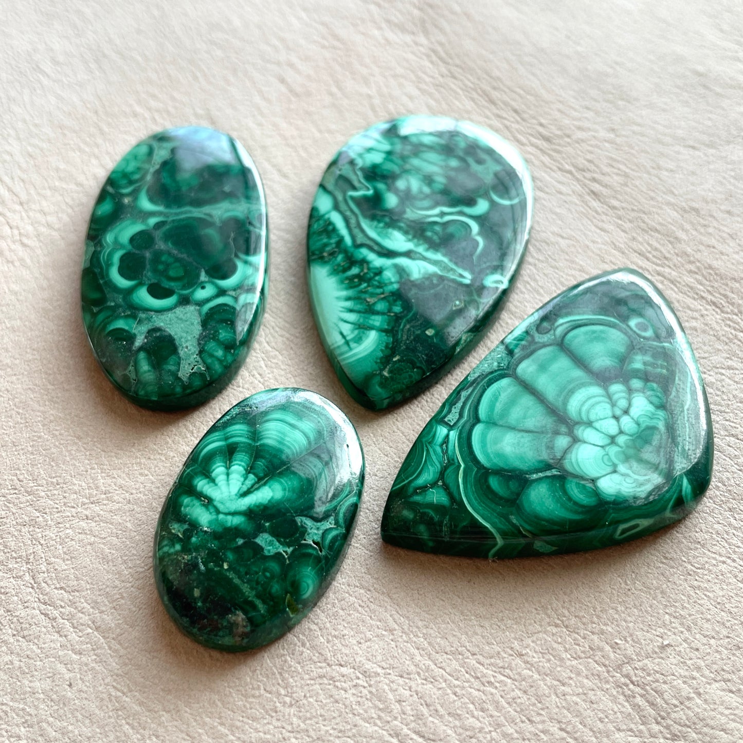 ‘Flower’ Malachite Cabochon Smooth - Choose your Stone (W1)