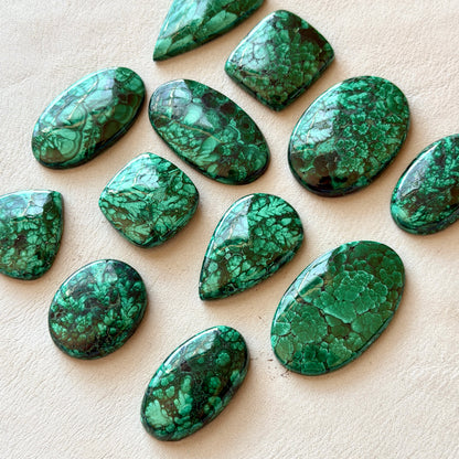 24-42mm Malachite Cabochon Smooth - Choose your Stone (E10)