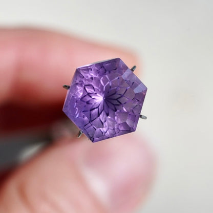 Fantasy cut 'Flower' Amethyst - Hexagonal Faceted Gemstone (Pavilion Back) - 13.3 x 13.7 mm (B-W6)
