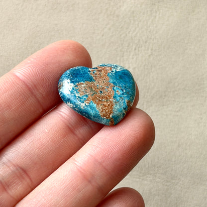 ‘Cape York, North Queesland' Shattuckite Heart Cabochon - 20.5mm x 22.5mm (W16)