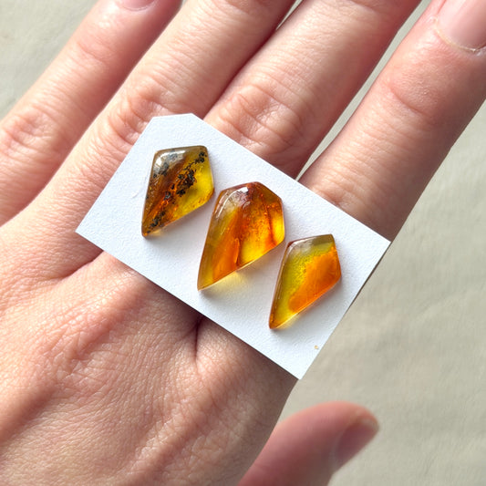 Baltic Amber Kite Cabochon Smooth - Choose your Stone (W15)