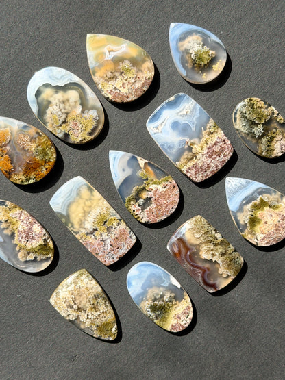 24-32mm Banded Moss Agate Cabochon Smooth - Choose your Stone (W9)