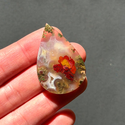 ‘Poppy in the Mist' Nebula Moss Agate Teardrop Cabochon - 40mm x 27mm (W17)
