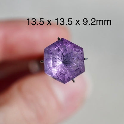 Fantasy cut 'Flower' Amethyst - Hexagonal Faceted Gemstone (Pavilion Back) - 13.5 x 13.5 mm (A-W6-EY)
