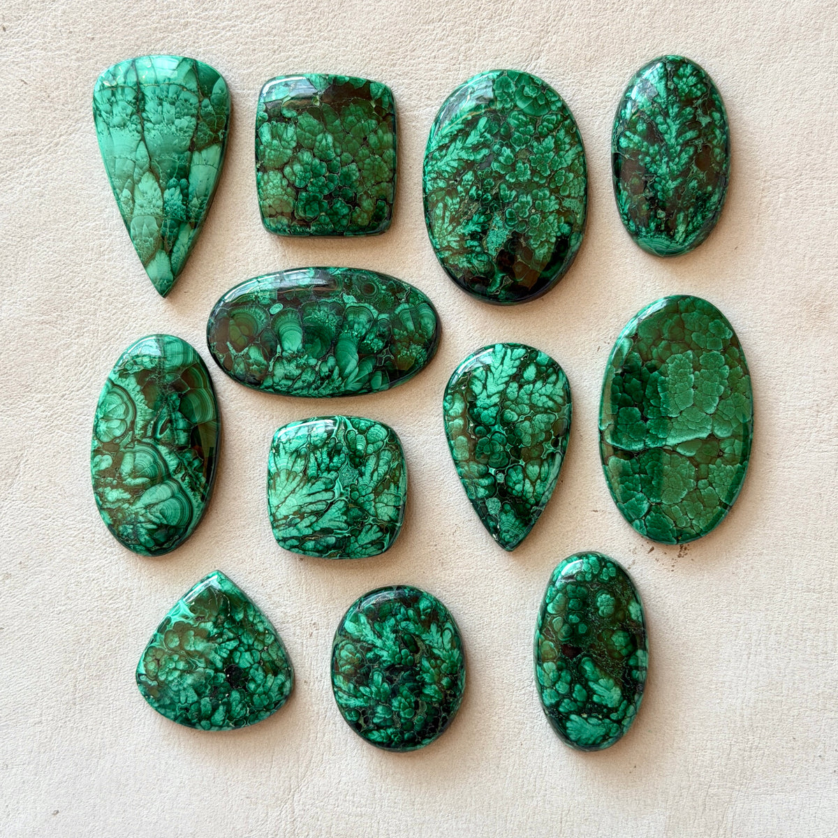 24-42mm Malachite Cabochon Smooth - Choose your Stone (E10)