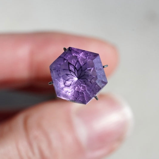 Fantasy cut 'Flower' Amethyst - Hexagonal Faceted Gemstone (Pavilion Back) - 13.5 x 13.5 mm (A-W6-EY)