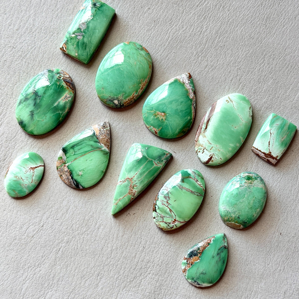 17-32mm Australian Variscite Cabochon Smooth - Choose your Stone (W18)