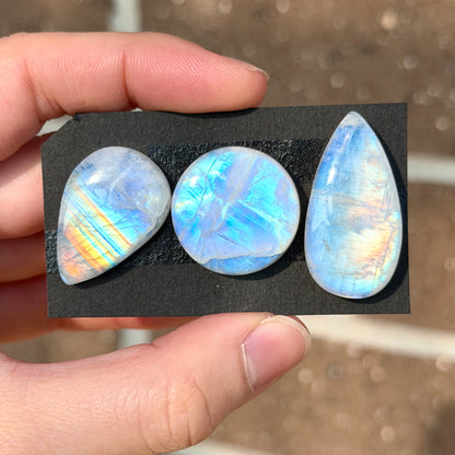 23-33mm High-Grade Rainbow Moonstone Cabochon Smooth - Choose your Stone (W15)