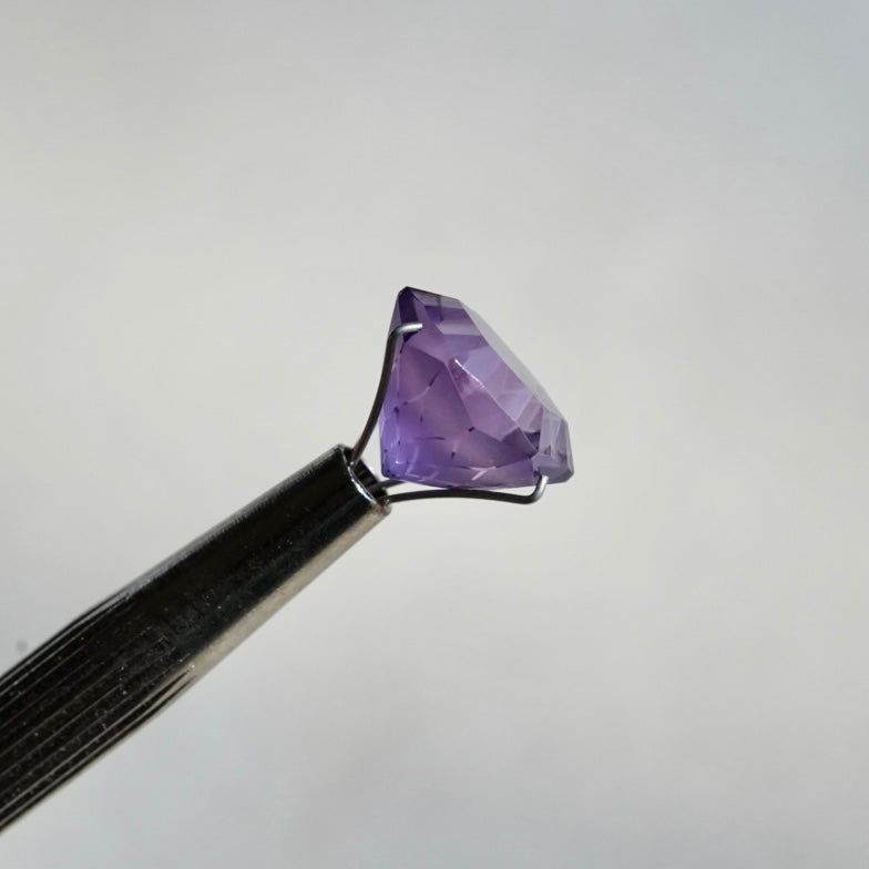 Fantasy cut 'Flower' Amethyst - Hexagonal Faceted Gemstone (Pavilion Back) - 13.5 x 13.5 mm (A-W6-EY)