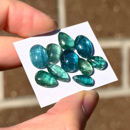 10pcs (Juicy) Emerald, Teal & Mint Kyanite Cabochons Smooth - 9-12mm (FULL LOT) (W14)