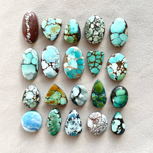 17-25mm Hubei Turquoise Cabochon Smooth (Backed) - Choose your Stone (B-W10)