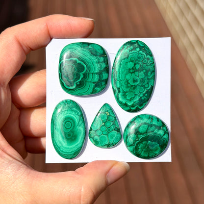 24-39mm Malachite Cabochon Smooth - Choose your Stone (W8)
