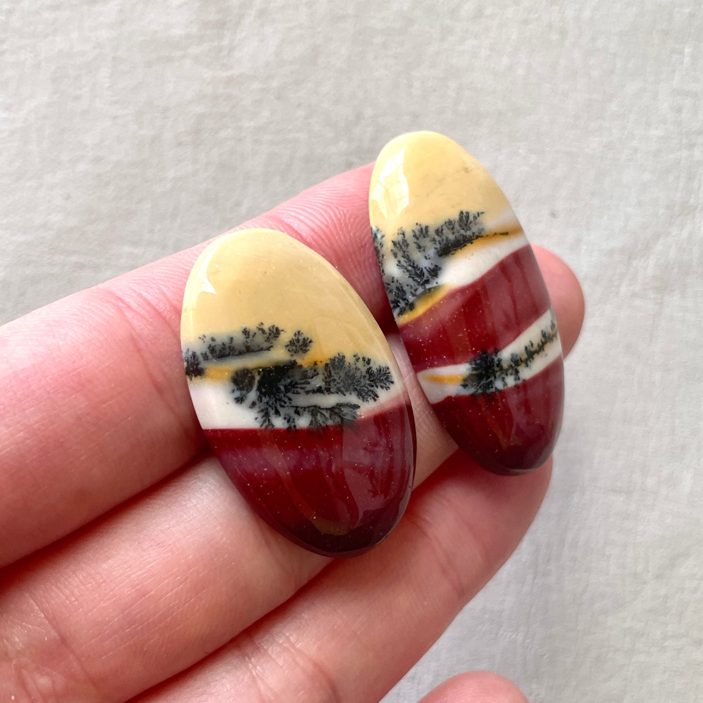 *Rare* Dendritic Australian Mookaite Cabochon - Choose your Stone (W11)