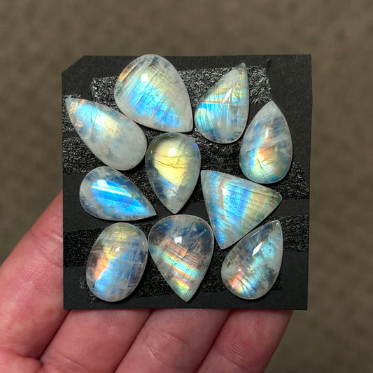 17-20mm Rainbow Moonstone (High grade) Cabochon Smooth - Choose your Stone (W2)