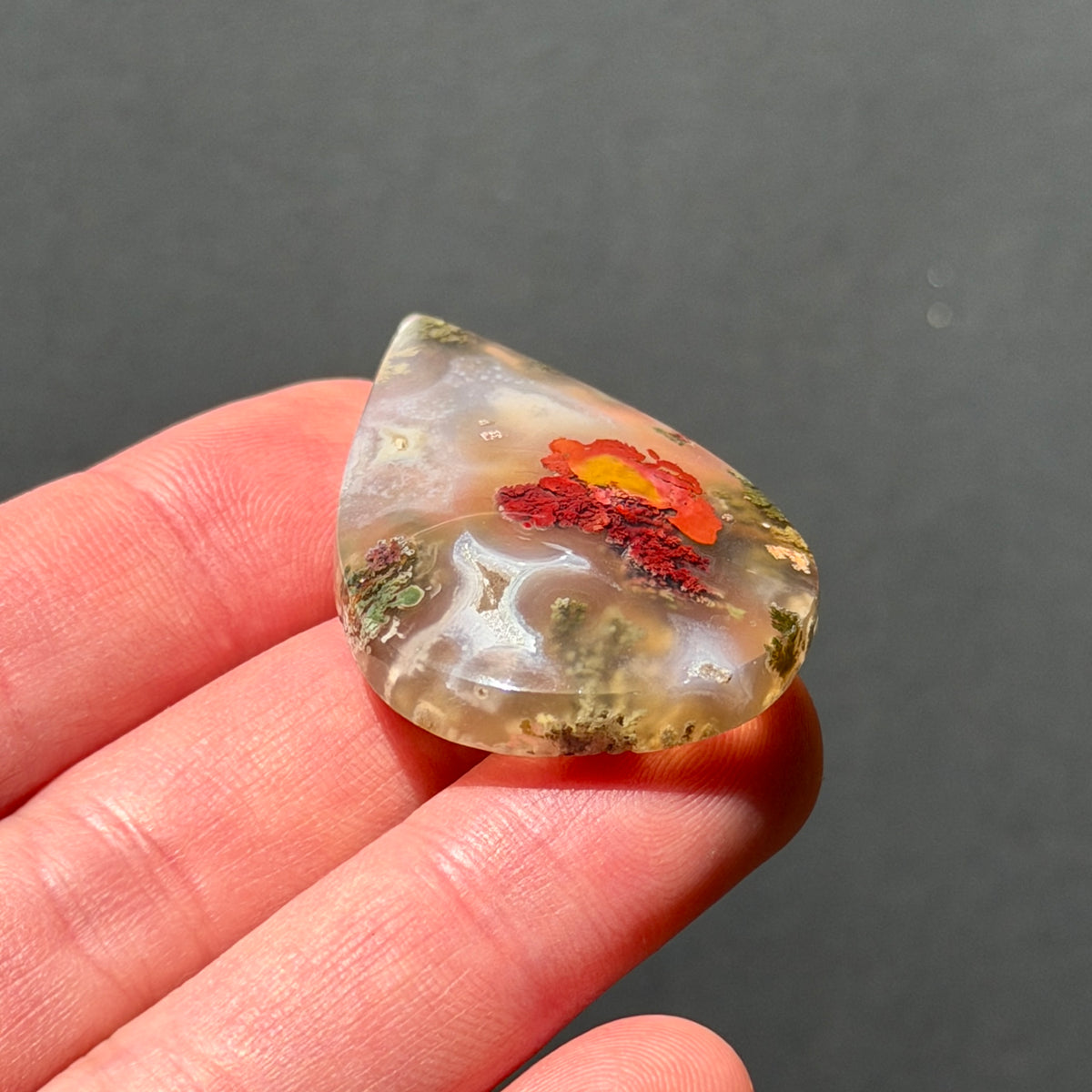 ‘Poppy in the Mist' Nebula Moss Agate Teardrop Cabochon - 40mm x 27mm (W17)