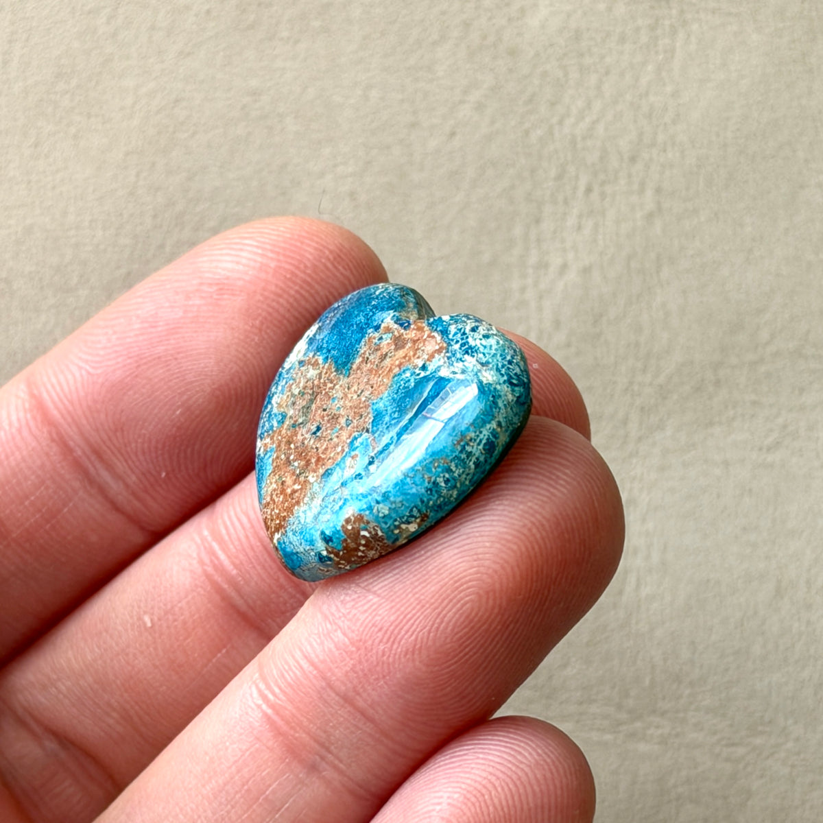 ‘Cape York, North Queesland' Shattuckite Heart Cabochon - 20.5mm x 22.5mm (W16)