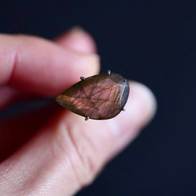 Pink/Rose Gold Labradorite Faceted Freeform (Pavilion Back) - 19x11.5mm (W11)