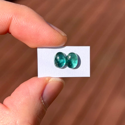 7x5mm Emerald Green Kyanite Oval Cabochon Pair (W14)