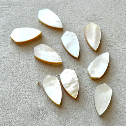 20x10mm Mother of Pearl (Shield-shape) Briolettes (Flat back) - Set of 2 (W12)