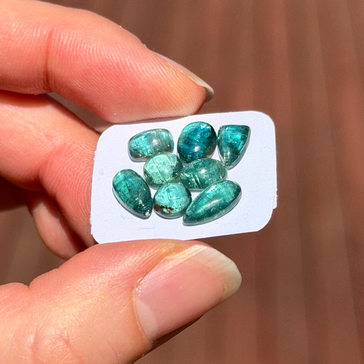 8pcs (Juicy) Emerald & Mint Kyanite Cabochons Smooth - 6-10mm (FULL LOT) (W14)