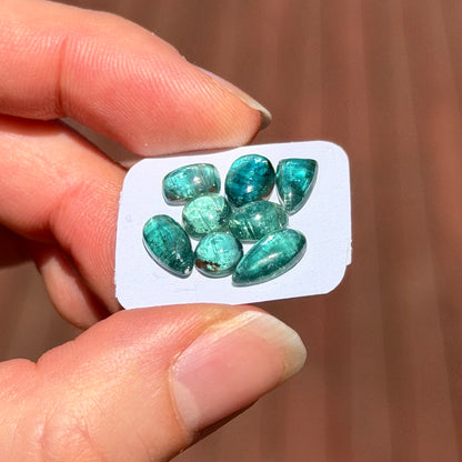 8pcs (Juicy) Emerald & Mint Kyanite Cabochons Smooth - 6-10mm (FULL LOT) (W14)