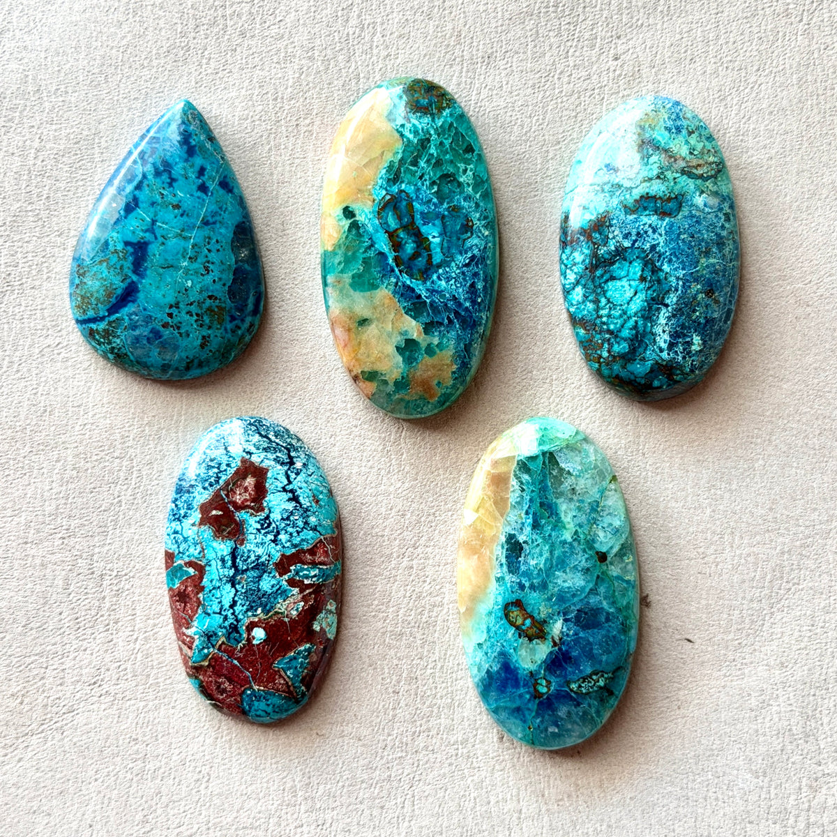 27-34mm Shattuckite (with Azurite, Cuprite & Dioptase) Cabochon Smooth - Choose your Stone (W17)