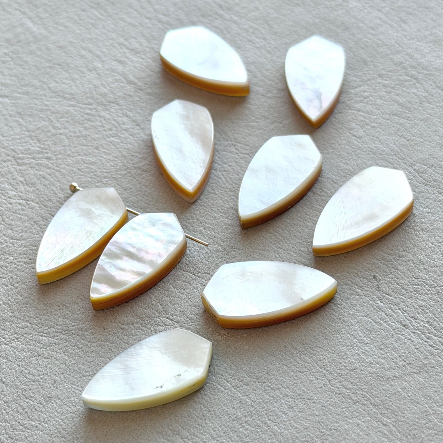 20x10mm Mother of Pearl (Shield-shape) Briolettes (Flat back) - Set of 2 (W12)