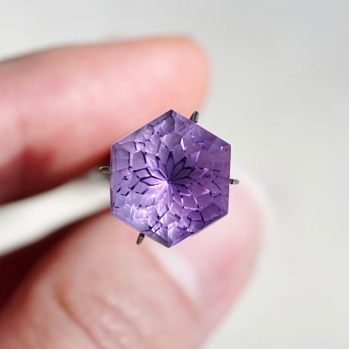 Fantasy cut 'Flower' Amethyst - Hexagonal Faceted Gemstone (Pavilion Back) - 13.3 x 13.7 mm (B-W6)