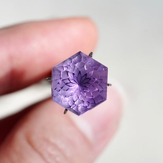 Fantasy cut 'Flower' Amethyst - Hexagonal Faceted Gemstone (Pavilion Back) - 13.3 x 13.7 mm (B-W6)
