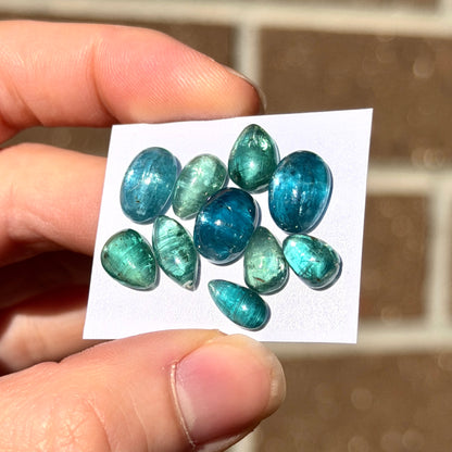 10pcs (Juicy) Emerald, Teal & Mint Kyanite Cabochons Smooth - 9-12mm (FULL LOT) (W14)