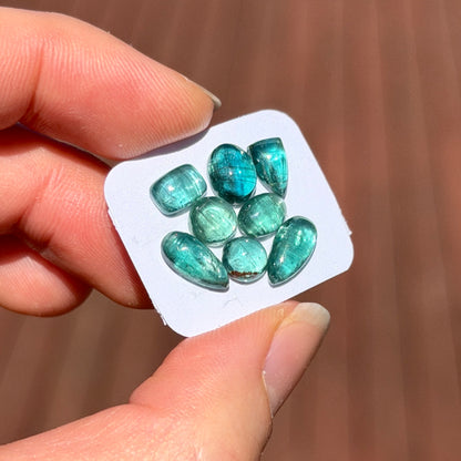 8pcs (Juicy) Emerald & Mint Kyanite Cabochons Smooth - 6-10mm (FULL LOT) (W14)