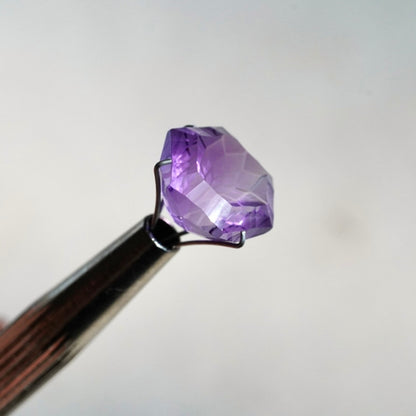 Fantasy cut 'Flower' Amethyst - Hexagonal Faceted Gemstone (Pavilion Back) - 13.3 x 13.7 mm (B-W6)