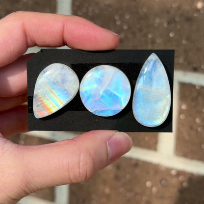 23-33mm High-Grade Rainbow Moonstone Cabochon Smooth - Choose your Stone (W15)